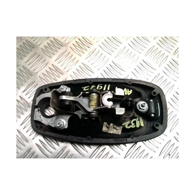 Poignee porte avant gauche CITROEN NEMO d’occasion