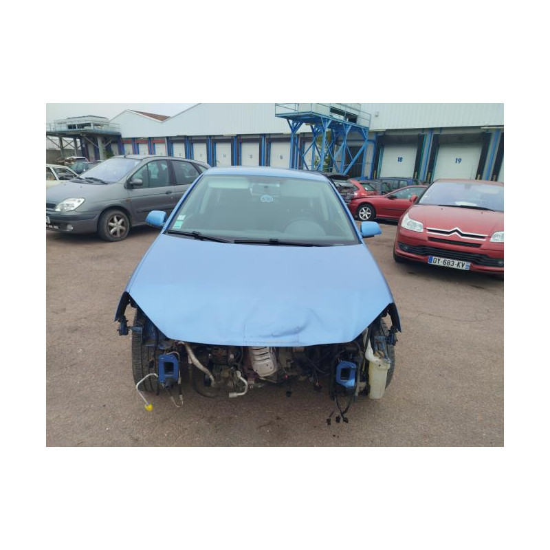 Poignee de maintien avant gauche VOLKSWAGEN POLO 4 PHASE 1 d’occasion