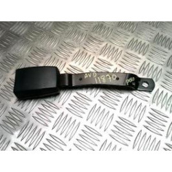 Attache ceinture avant droit VOLKSWAGEN POLO 4 PHASE 1 d’occasion