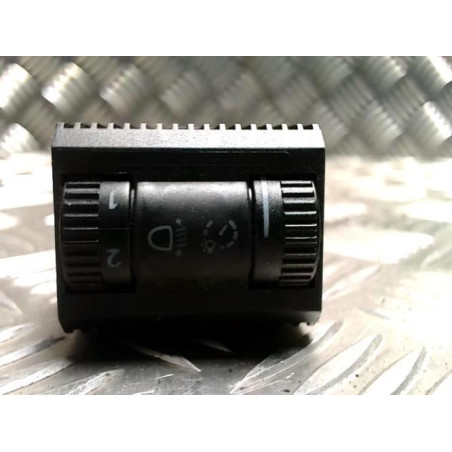 Commande de reglage hauteur de phare VOLKSWAGEN POLO 4 PHASE 1 d’occasion