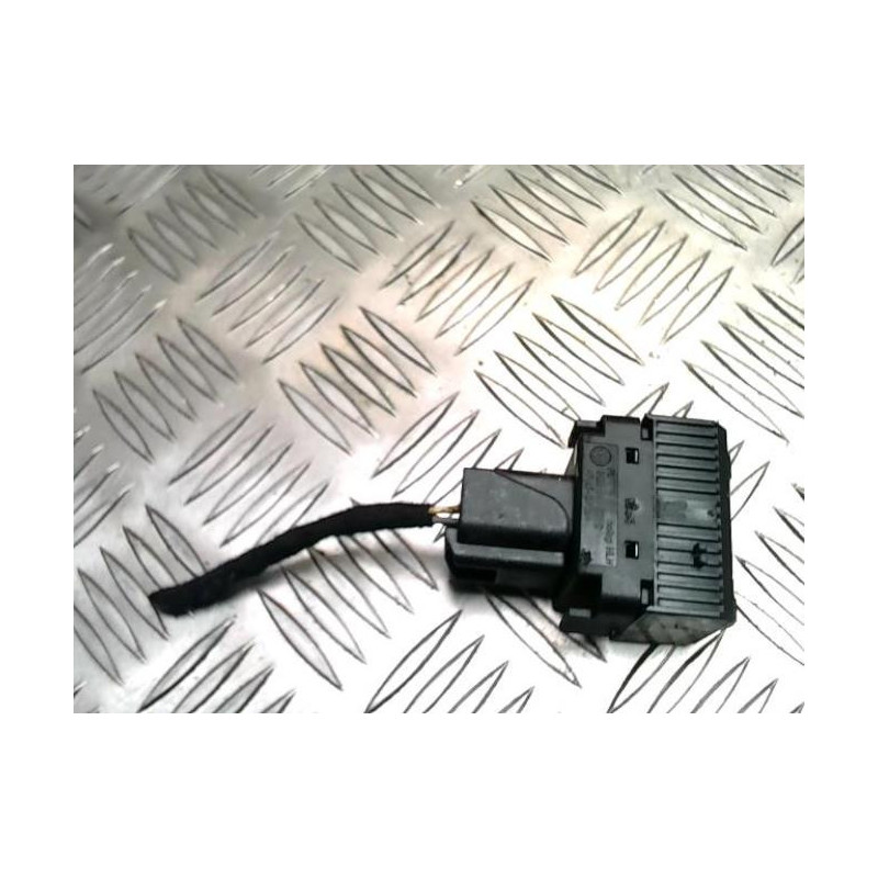 Commande de reglage hauteur de phare VOLKSWAGEN POLO 4 PHASE 1 d’occasion