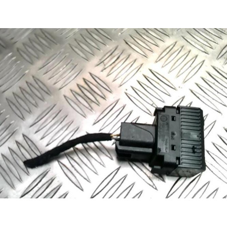 Commande de reglage hauteur de phare VOLKSWAGEN POLO 4 PHASE 1 d’occasion