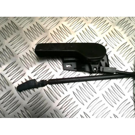 Cable ouverture capot VOLKSWAGEN POLO 4 PHASE 1 d’occasion