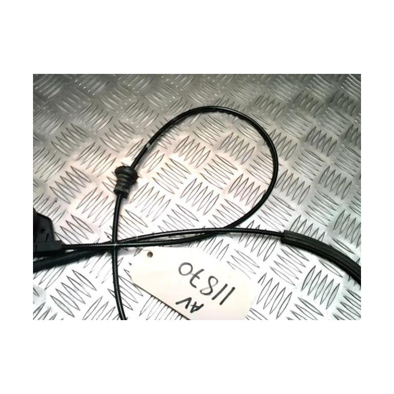 Cable ouverture capot VOLKSWAGEN POLO 4 PHASE 1 d’occasion