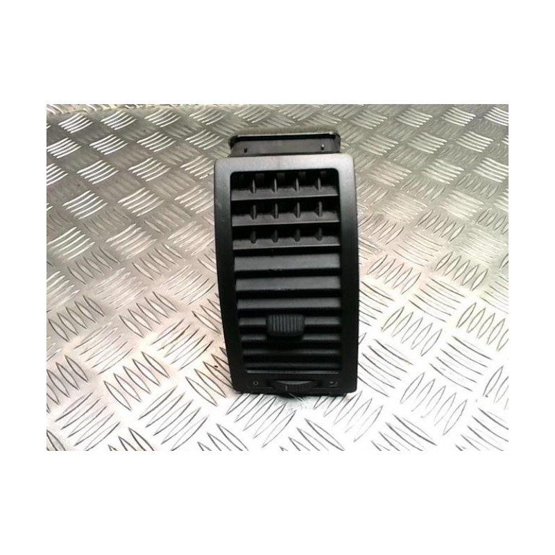 Aerateur tableau de bord avant droit VOLKSWAGEN POLO 4 PHASE 1 d’occasion