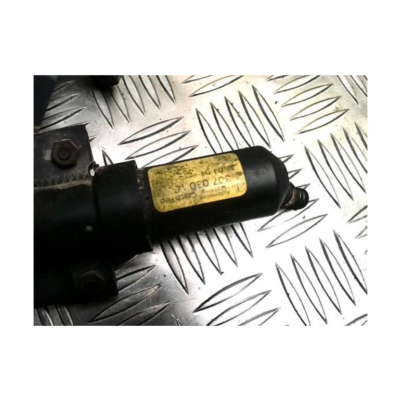 Pompe lave phares FORD MONDEO 2 BREAK d’occasion