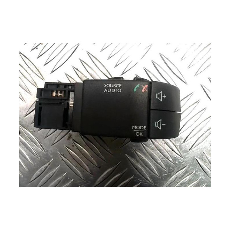 Commande autoradio DACIA SANDERO 2 PHASE 1 d’occasion