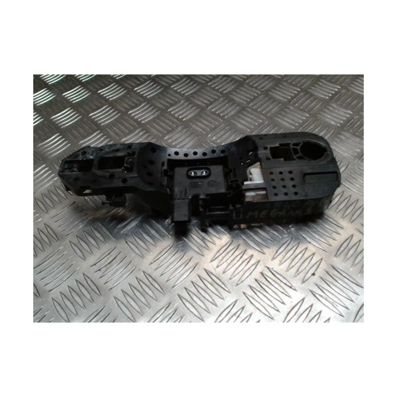 Support poignee porte avant gauche RENAULT MEGANE 3 PHASE 1 COUPE d’occasion