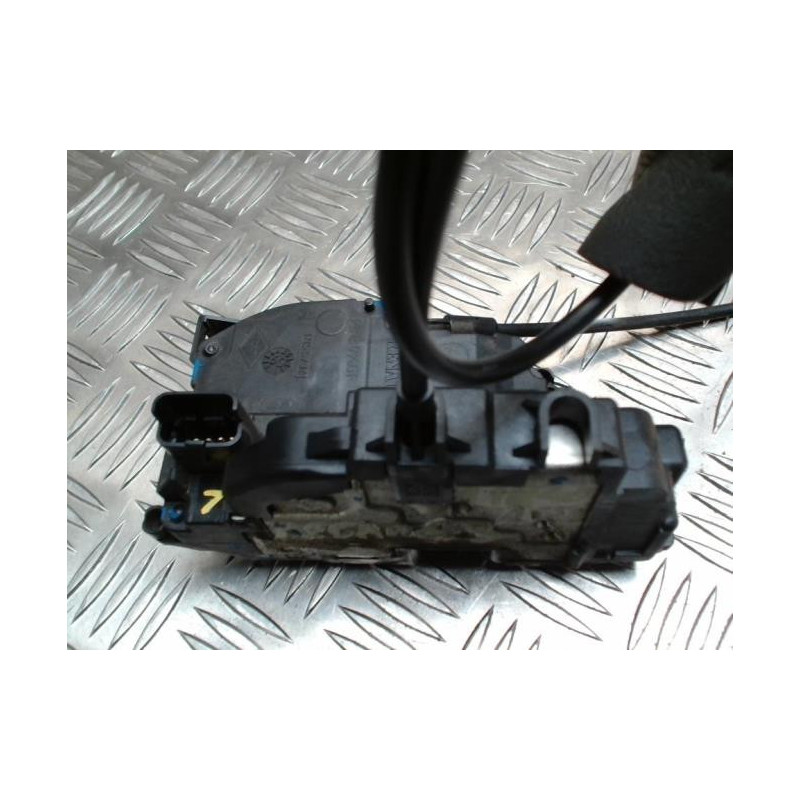 Serrure avant droit RENAULT MEGANE 3 PHASE 1 COUPE d’occasion