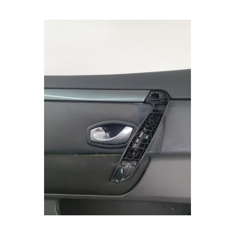 Panneau de porte avant gauche RENAULT LAGUNA 3 PHASE 1 COUPE d’occasion