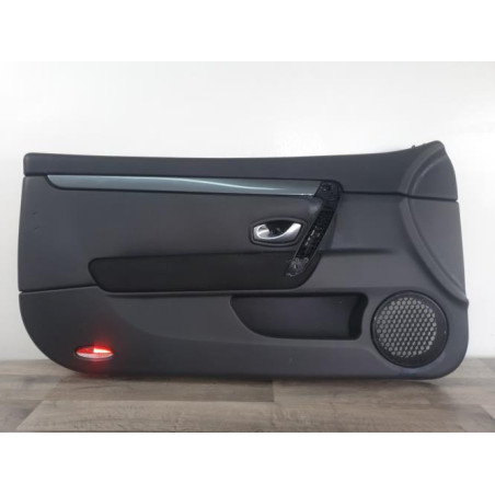 Panneau de porte avant gauche RENAULT LAGUNA 3 PHASE 1 COUPE d’occasion