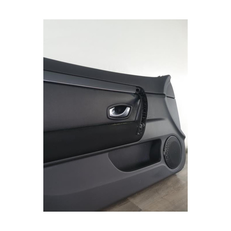 Panneau de porte avant gauche RENAULT LAGUNA 3 PHASE 1 COUPE d’occasion