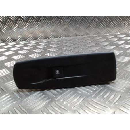 Interrupteur de leve vitre avant droit RENAULT MEGANE 3 PHASE 1 COUPE d’occasion