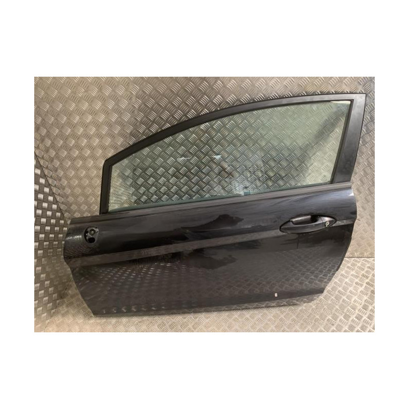 Porte avant gauche FORD FIESTA 6 PHASE 1 d’occasion