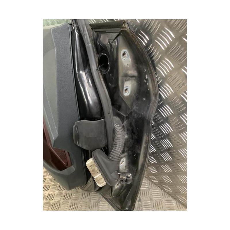 Porte avant gauche FORD FIESTA 6 PHASE 1 d’occasion