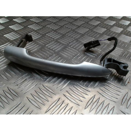 Poignee porte avant droit RENAULT MEGANE 3 PHASE 1 COUPE d’occasion