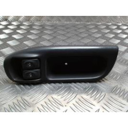 Interrupteur de leve vitre avant gauche RENAULT SCENIC 1 PHASE 2 d’occasion