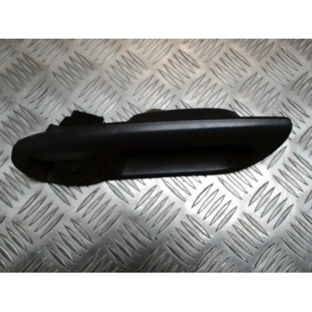 Interrupteur de leve vitre avant gauche RENAULT SCENIC 1 PHASE 2 d’occasion