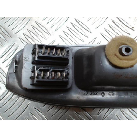 Interrupteur de leve vitre avant gauche RENAULT SCENIC 1 PHASE 2 d’occasion