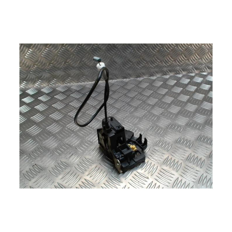 Serrure avant gauche RENAULT SCENIC 1 PHASE 2 d’occasion