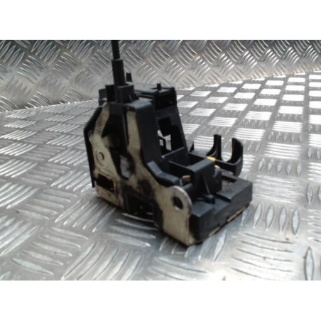 Serrure avant gauche RENAULT SCENIC 1 PHASE 2 d’occasion