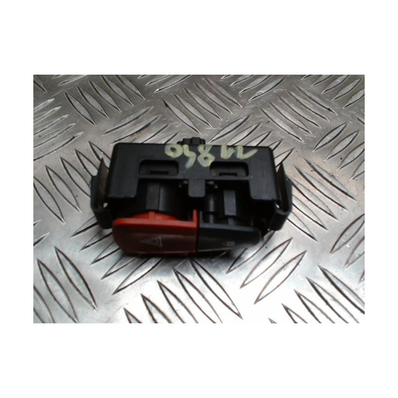 Bouton de warning RENAULT MEGANE 3 PHASE 1 COUPE d’occasion