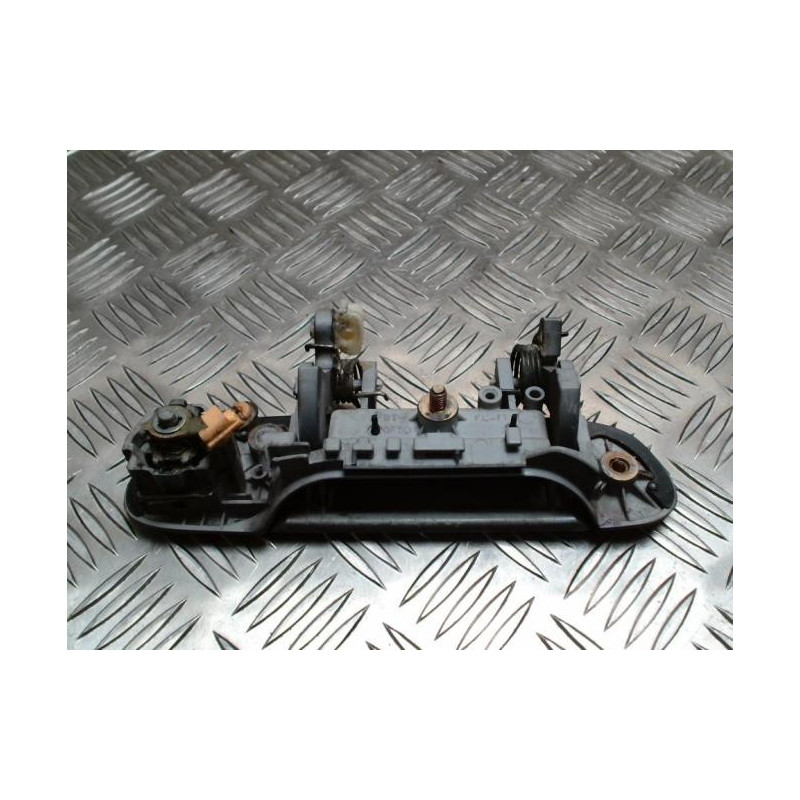 Poignee porte avant gauche MAZDA 323 6 d’occasion