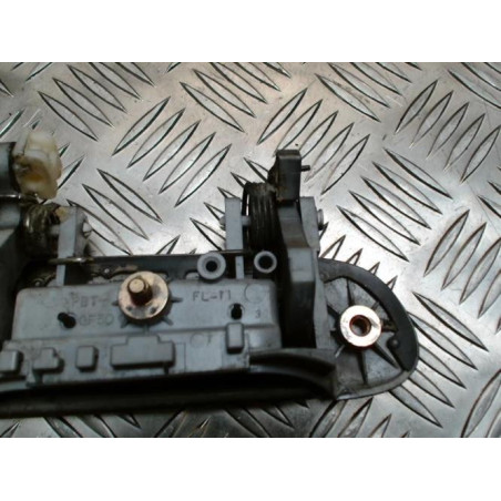 Poignee porte avant gauche MAZDA 323 6 d’occasion