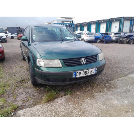 Platine feu arriere gauche VOLKSWAGEN PASSAT 4 PHASE 1 d’occasion