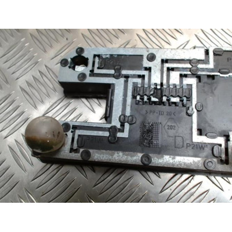 Platine feu arriere droit RENAULT CLIO 1 PHASE 2 d’occasion