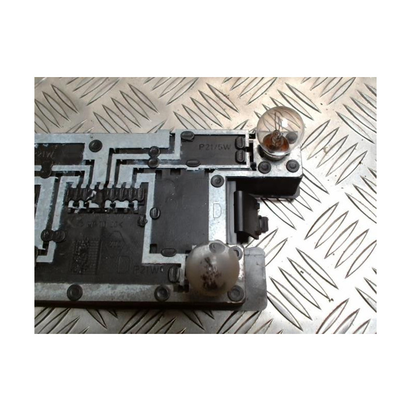 Platine feu arriere droit RENAULT CLIO 1 PHASE 2 d’occasion