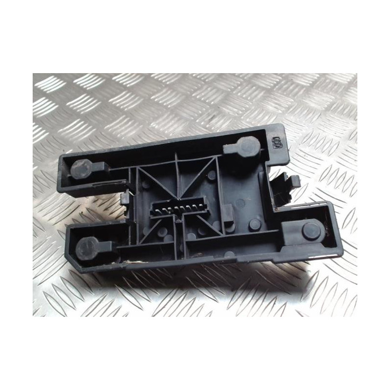 Platine feu arriere droit RENAULT CLIO 1 PHASE 2 d’occasion