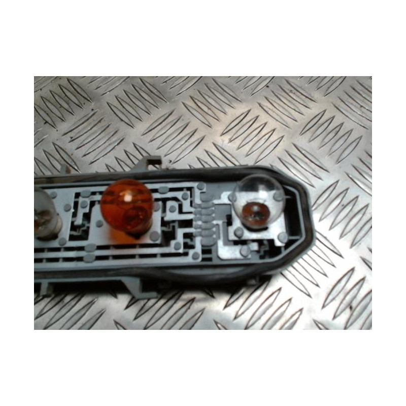 Platine feu arriere droit RENAULT CLIO 2 PHASE 2 d’occasion