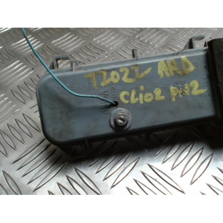 Platine feu arriere droit RENAULT CLIO 2 PHASE 2 d’occasion