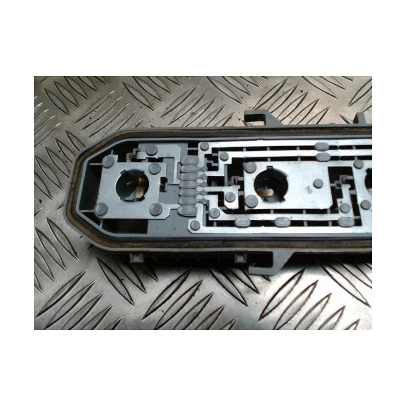 Platine feu arriere gauche RENAULT CLIO 2 PHASE 2 d’occasion