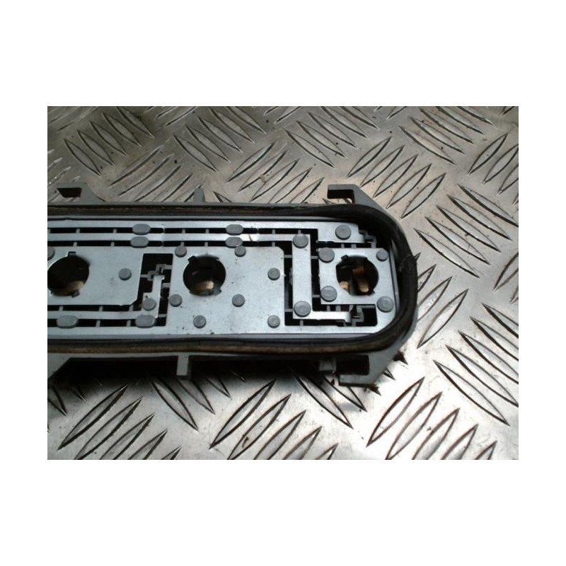 Platine feu arriere gauche RENAULT CLIO 2 PHASE 2 d’occasion