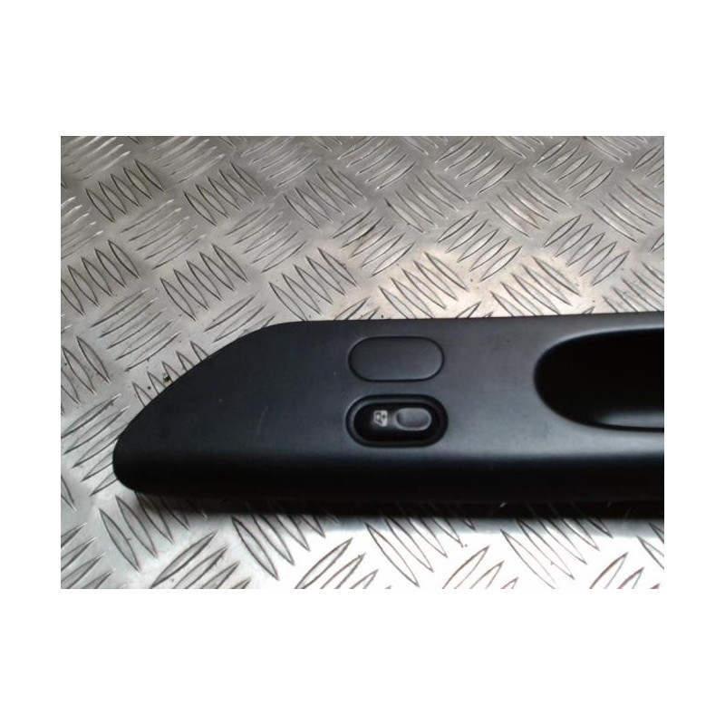 Interrupteur de leve vitre avant droit RENAULT LAGUNA 1 PHASE 1 d’occasion