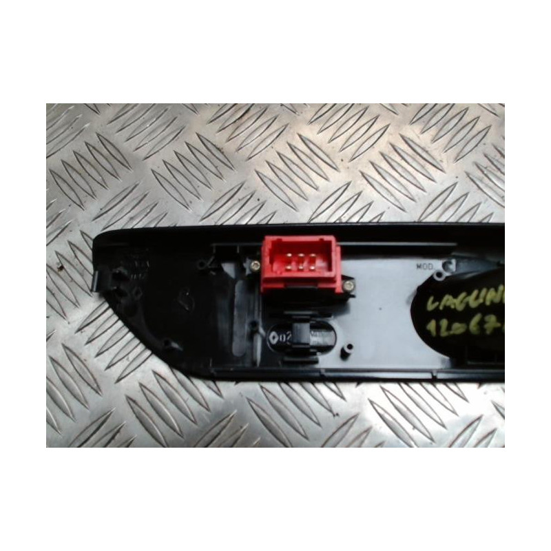 Interrupteur de leve vitre avant droit RENAULT LAGUNA 1 PHASE 1 d’occasion