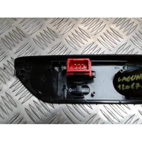 Interrupteur de leve vitre avant droit RENAULT LAGUNA 1 PHASE 1 d’occasion