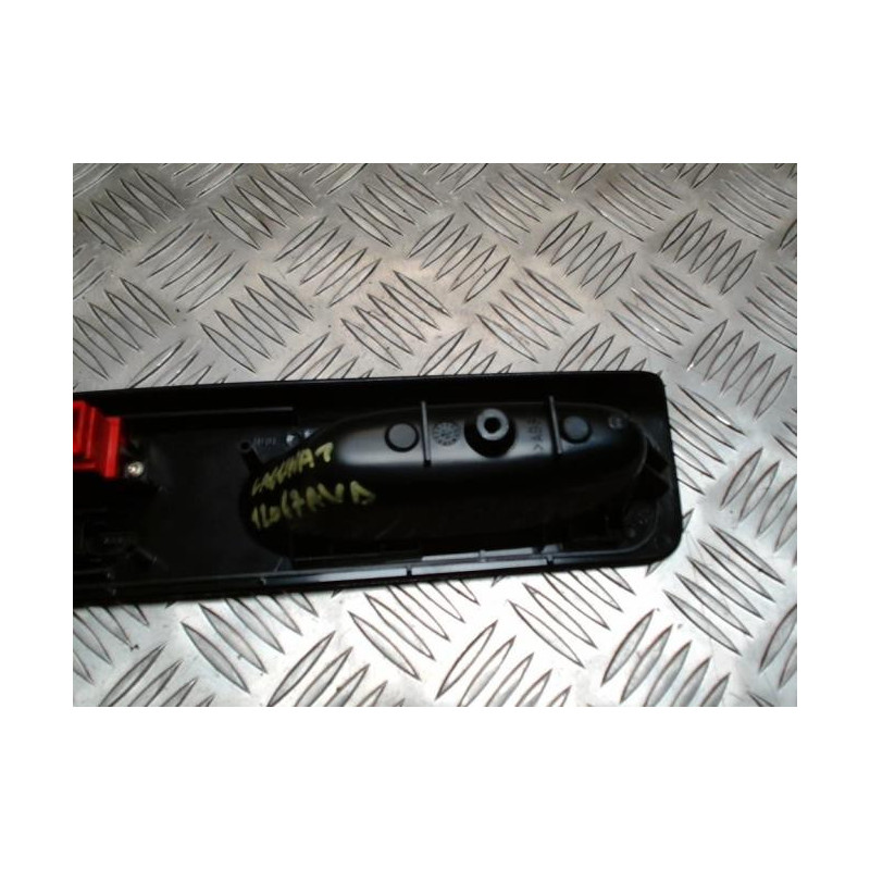 Interrupteur de leve vitre avant droit RENAULT LAGUNA 1 PHASE 1 d’occasion