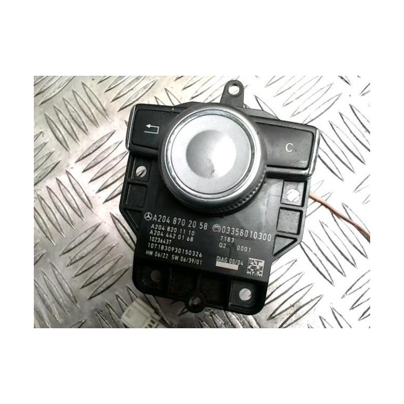 Commande autoradio MERCEDES CLASSE C 204 PHASE 1 d’occasion