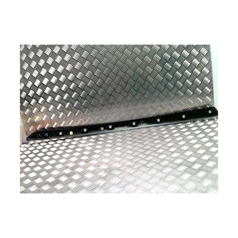 Baguette de porte avant droite CITROEN C4 PICASSO 2 PHASE 1 d’occasion