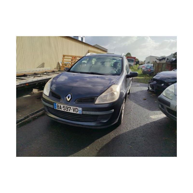 Absorbeur de pare choc avant RENAULT CLIO 3 PHASE 1 BREAK d’occasion
