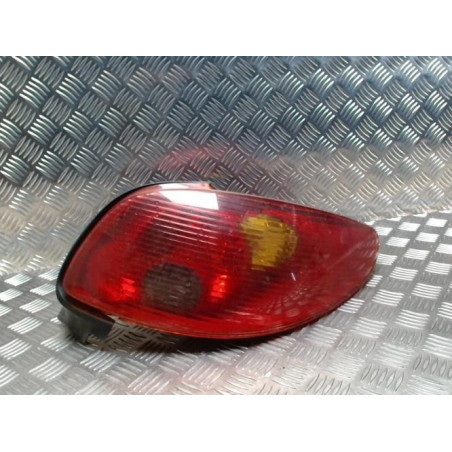 Feu arriere principal droit (feux) PEUGEOT 206 PHASE 2 CABRIOLET d’occasion
