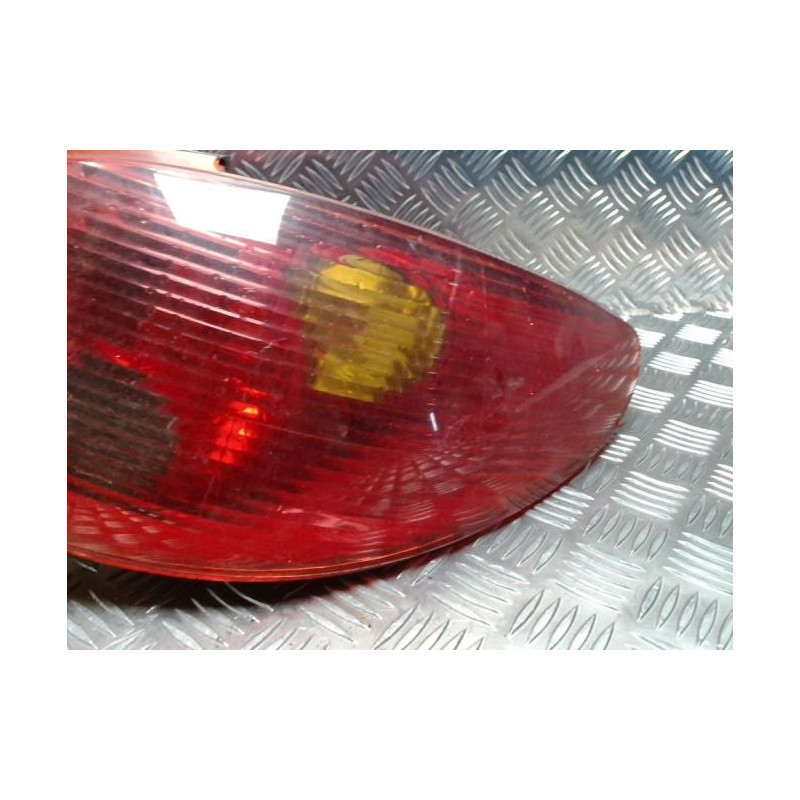 Feu arriere principal droit (feux) PEUGEOT 206 PHASE 2 CABRIOLET d’occasion