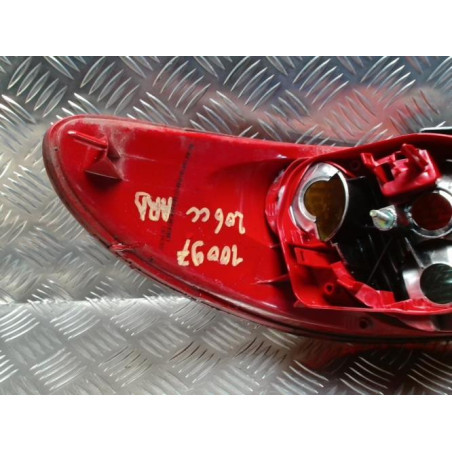 Feu arriere principal droit (feux) PEUGEOT 206 PHASE 2 CABRIOLET d’occasion