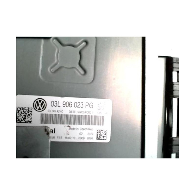 Calculateur moteur VOLKSWAGEN TOURAN 2 d’occasion
