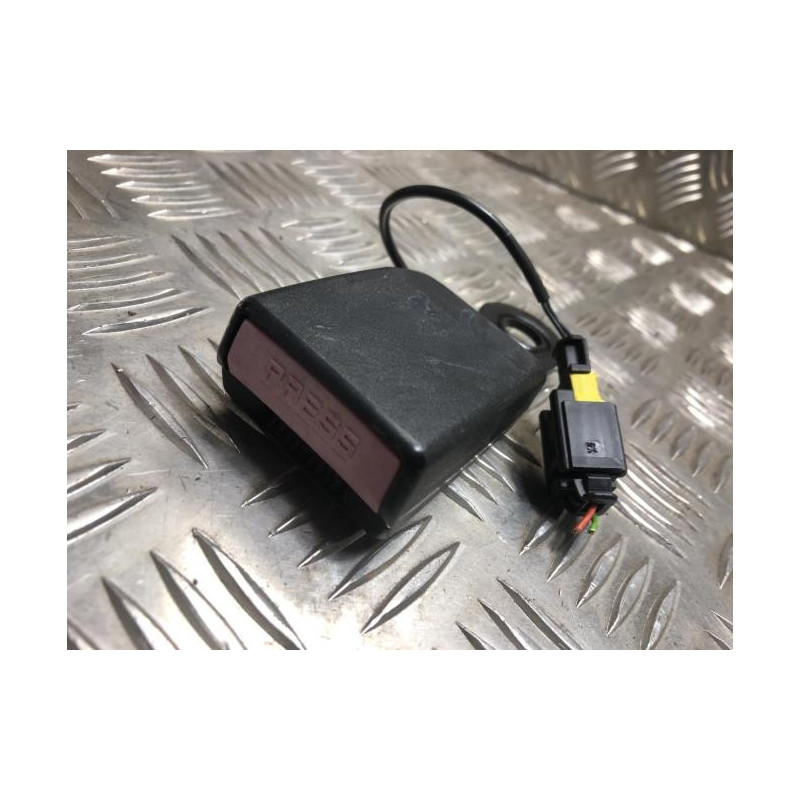 Attache ceinture arriere gauche PEUGEOT 207 PHASE 1 CABRIOLET d’occasion