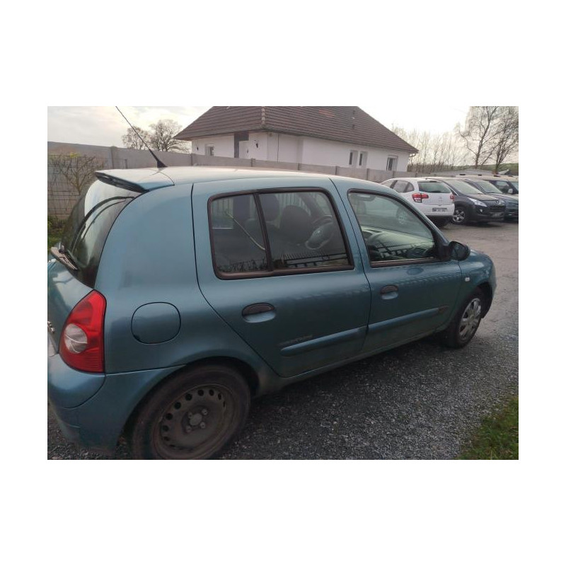 Platine feu arriere droit RENAULT CLIO 2 PHASE 2 d’occasion