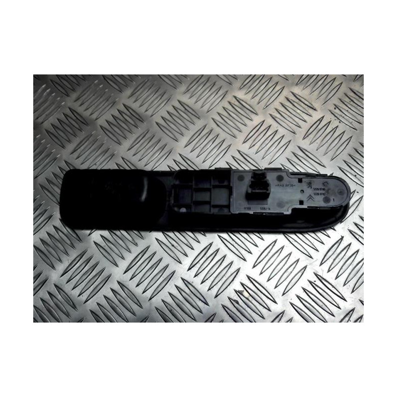 Interrupteur de leve vitre avant gauche PEUGEOT 307 PHASE 2 d’occasion